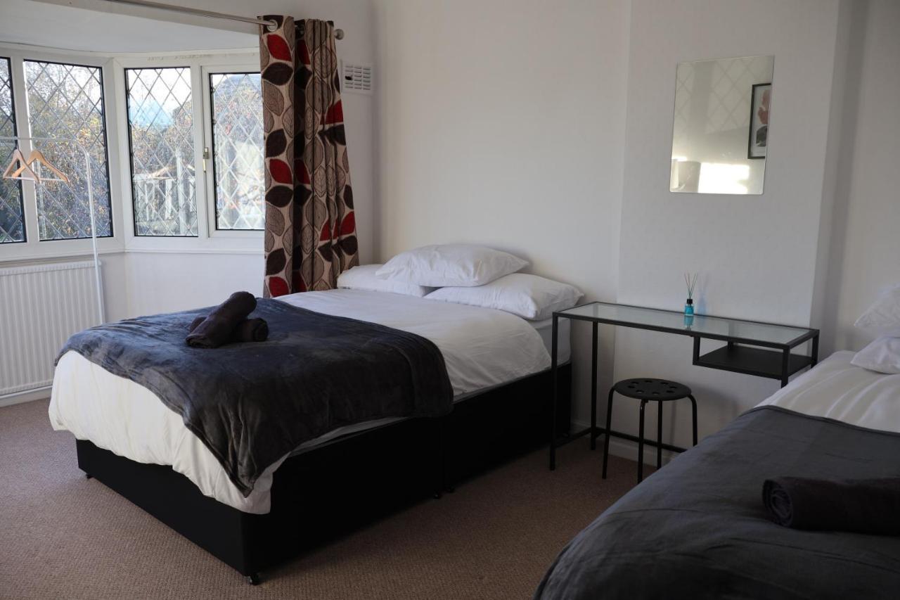 Spacious 4 Bed Home Near Nec, Jlr & Airport Parking For 3 Cars Ideal For Contractors! Solihull Exteriör bild